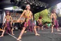 Salah satu kelompok kesenian tampil di gelaran Apresiasi Seni Kerakyatan 2025 yang digelar DPRD Kabupaten Purworejo.