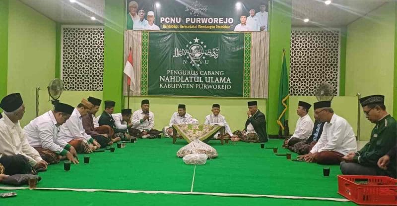 PCNU Kabupaten Purworejo menggelar kegiatan istighosah dan mujahadah akbar jelang Hari Santri Nasional 2025.