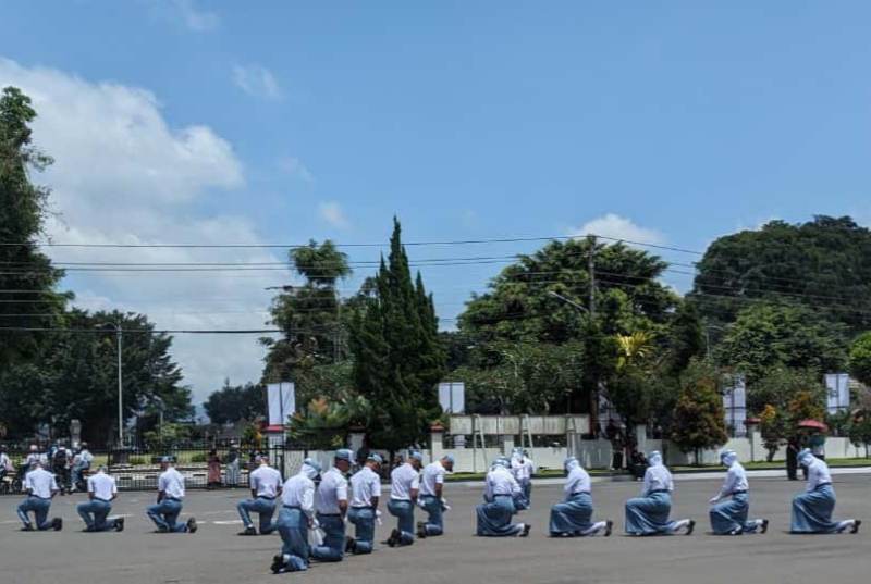Salah satu regu lomba peraturan baris berbaris di Wonosobo.