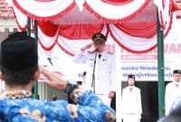 Wakil Bupati Purworejo, Dion Agasi Setiabudi memimpin upacara Hari Pahlawan di halaman Kantor Bupati Purworejo.