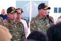 Menteri Pertahanan RI Sjafrie Sjamsoeddin bersama Panglima TNI Jenderal Agus Subiyanto.