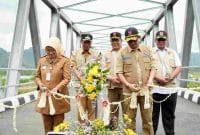 Kepala Badan Nasional Penanggulangan Bencana (BNPB) Letjen TNI Dr. Suharyanto meresmikan Jembatan Weton Kulon Kebumen.