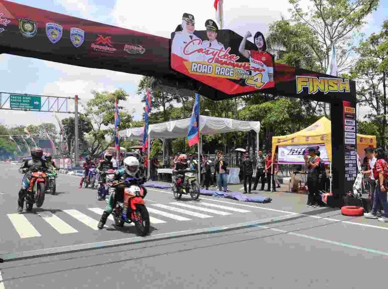 Ajang Kejurprov Road Race 2025 di Alun-alun Purworejo.