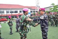 Pasukan Marinir dari Pasmar 1 TNI AL diberangkatkan untuk menjalankan misi kemanusiaan membantu penanggulangan bencana alam yang terjadi di sejumlah wilayah di Pulau Sumatera.