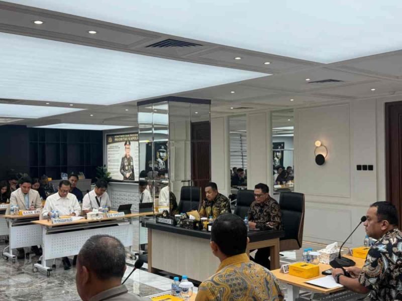 Rapat koordinasi yang digelar di Mabes Polri, Jumat (6/2/2026), dan diikuti secara daring oleh seluruh gugus tugas Polda se-Indonesia.