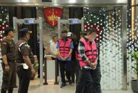 Para tersangka kasus ekspor CPO diamankan di Kejaksaan Agung RI.