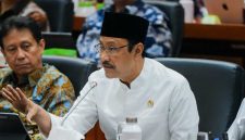 Menteri Sosial, Saifullah Yusuf.