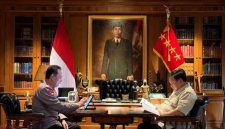 Presiden Prabowo saat bertemu Kapolri Jenderal Listyo Sigit Prabowo.