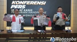 Rilis kasus pencurian dengan pemberatan yang terjadi di sebuah rumah di Kelurahan Jaraksari, Kecamatan Wonosobo.