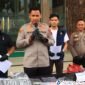 Kapolres Wonosobo AKBP Ricky Pripurna Atmaja memberikan keterangan resmi mengenai penangkapan kasus perampokan di SPBU Selokromo.