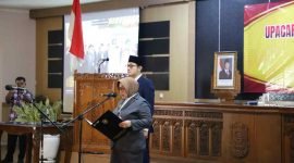 Bupati Purworejo Yuli Hastuti saat mengukuhkan 59 orang Pejabat Lingkungan Pemerintah Purworejo pada hari Kamis kemarin.