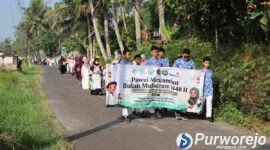 Ratusan peserta dari Perguruan Muhammadiyah Bayan mengikuti pawai Semarak Tahun Baru Hijriah 1448 H