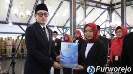 Wakil Bupati Purworejo, Dion Agasi Setiabud, memimpin agenda pelantikan pejabat di Pendopo Kabupaten.