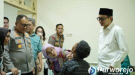 Wabup Dion Agasi S. meninjau perasaan operasi bibir sumbing yang digelar Polres Purworejo.