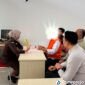 Tim Jaksa Penyidik Kejaksaan Negeri Purworejo menyerahkan tiga orang tersangka beserta sejumlah barang bukti ke Jaksa Penuntut Umum.