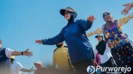 Bupati Purworejo, Yuli Hastuti saat peluncuran Gerakan Masyarakat Aktif dan Bugar pada Minggu (26/7/2026).
