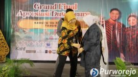 Bupati Yuli Hastuti SH resmi dikukuhkan menjadi Bunda GenRe Purworejo.