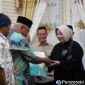 Proses penyerahan program bantuan RTLH dilakukan secara simbolis oleh Bupati Purworejo Yuli Hastuti pada Sabtu, 8 Agustus 2026.