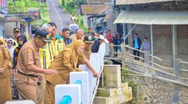 Peresmian jembatan dilakukan langsung oleh Bupati Banjarnegara, Amalia Desiana, pada Selasa (20/1/2026). 