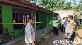 Polisi melakukan olah TKP kasus penganiayaan di Buayan Kebumen.