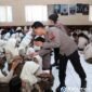 Polres Kebumen membekali ratusan siswa SMA Pejagoan dengan pemahaman literasi AI pada Selasa, 11 Agustus 2026.